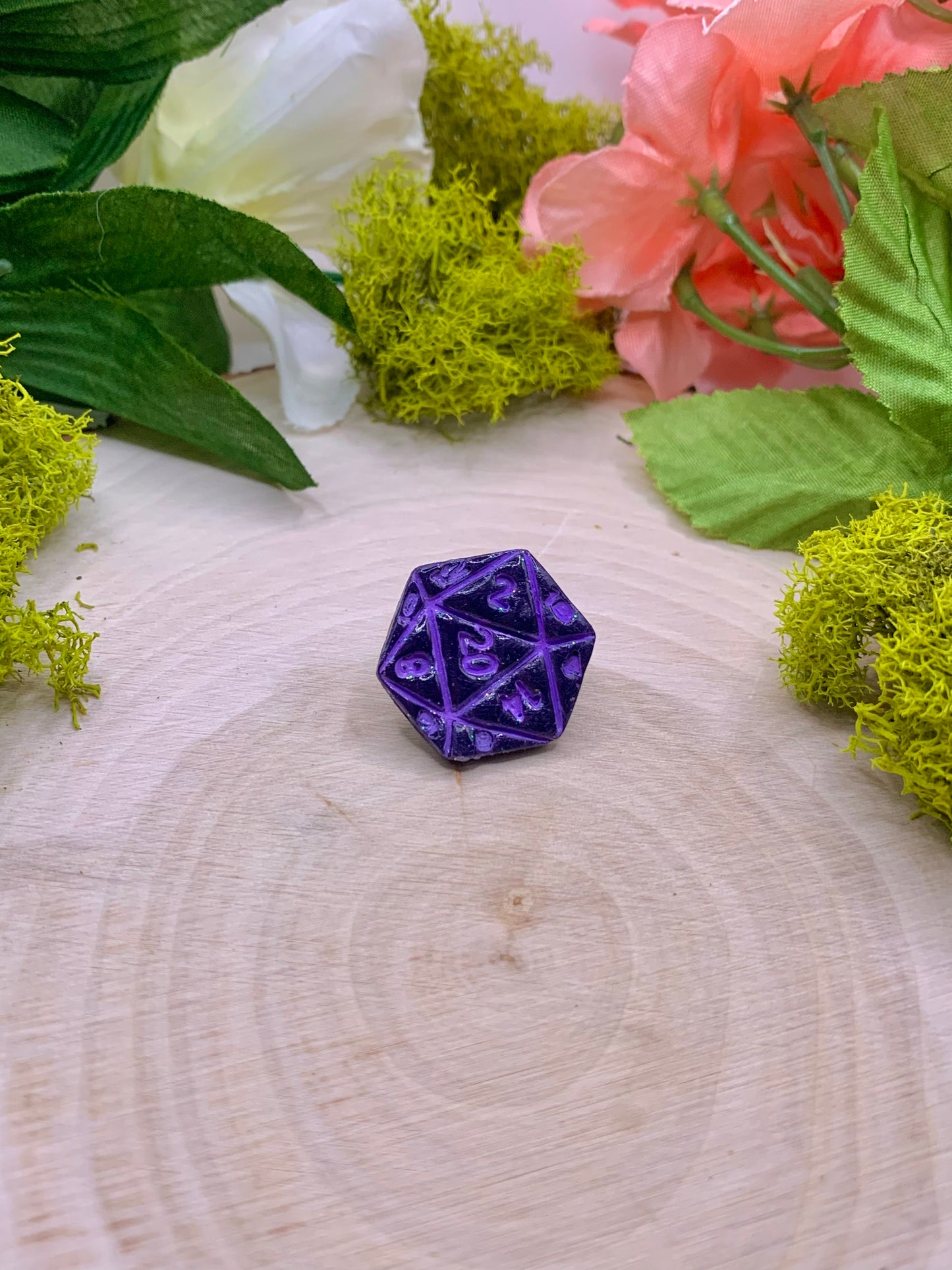 Lucky d20 Pin